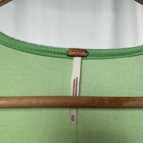 NWT Free People X REVOLVE Hold Me Velvet Top in Sage Brush Size Extra Small - Picture 6 of 8